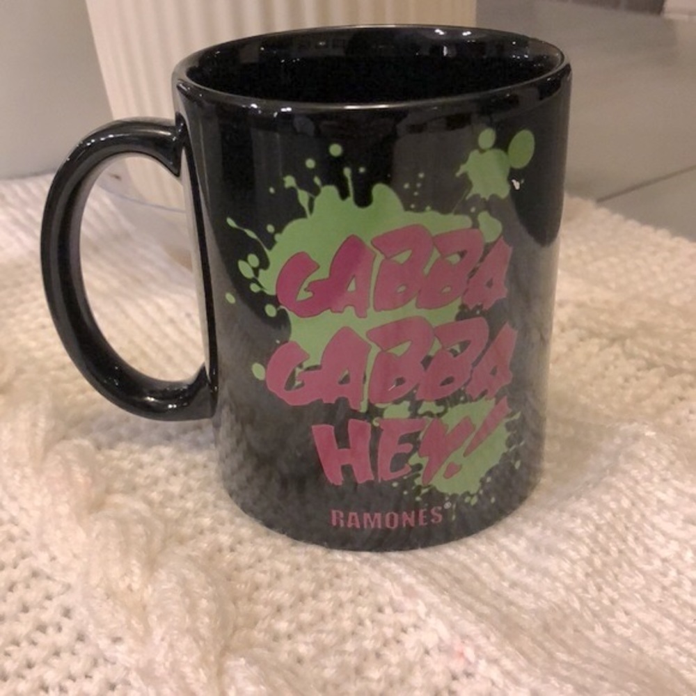 Ramones Mug - Picture 2 of 11